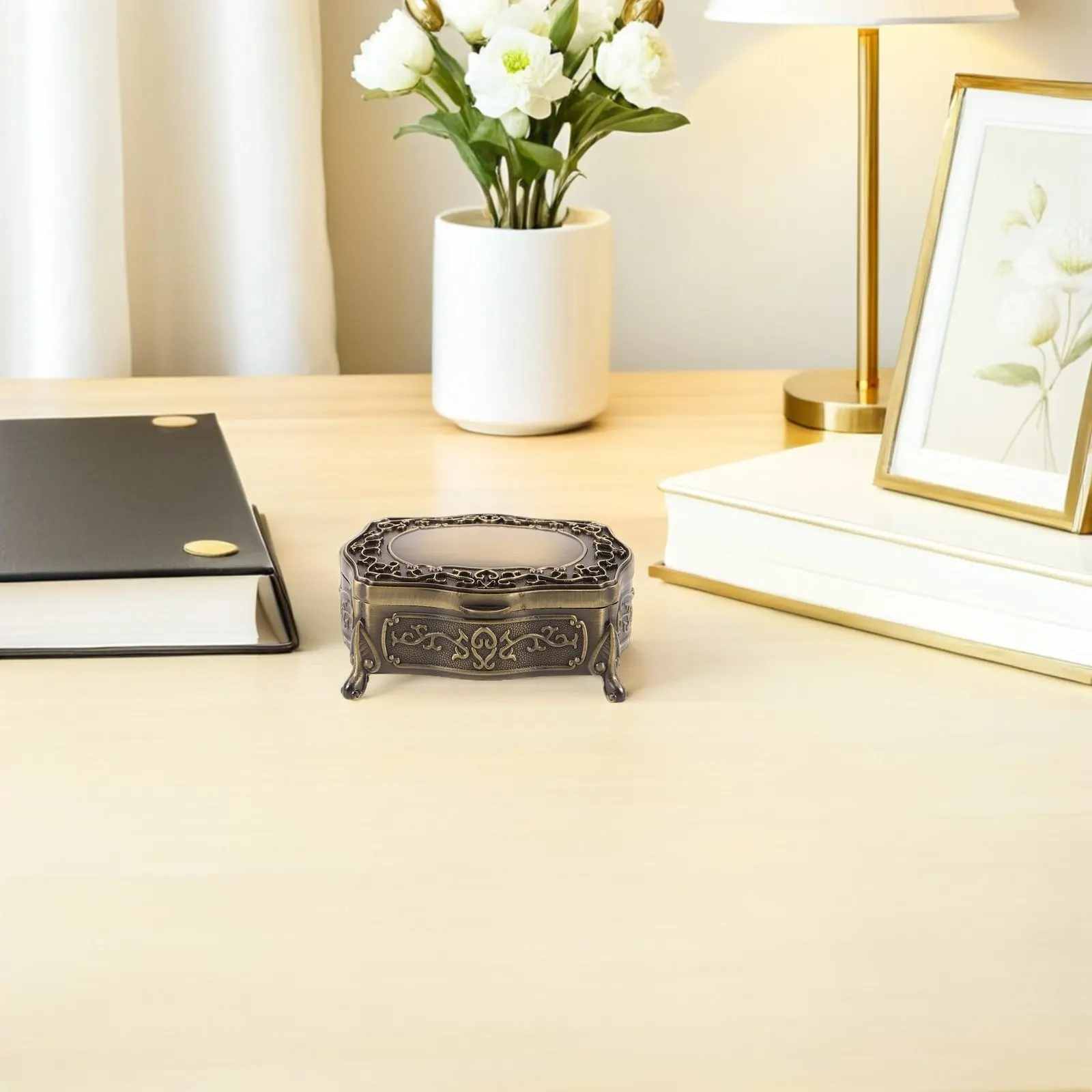 Vintage Metal Jewelry Box Rectangular Trinket Organizer Ornate Treasure Chest Jewelry Storage Case for Rings Earrings Necklace