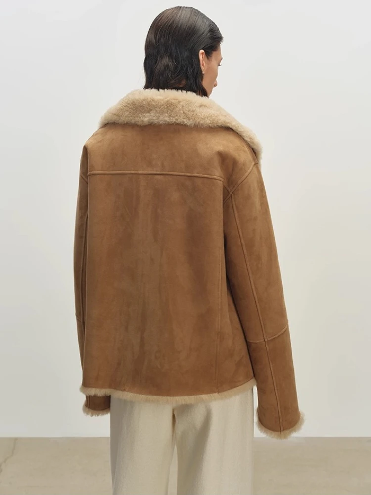 الراقية الفاخرة فرو الضأن الطبيعي سترة من جلد الغزال للنساء 2025 بسيط على الوجهين ارتداء قصيرة الشتاء جلد طبيعي معطف الفرو الحقيقي