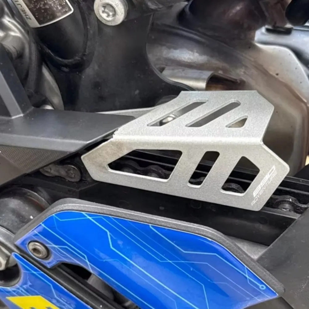 Front Sprocket Guard Belt Chain Guard Cover Protection For 890 ADV 790 Adventure S R 2018 - 2020 2021 2022 2023 2024 2025 2026