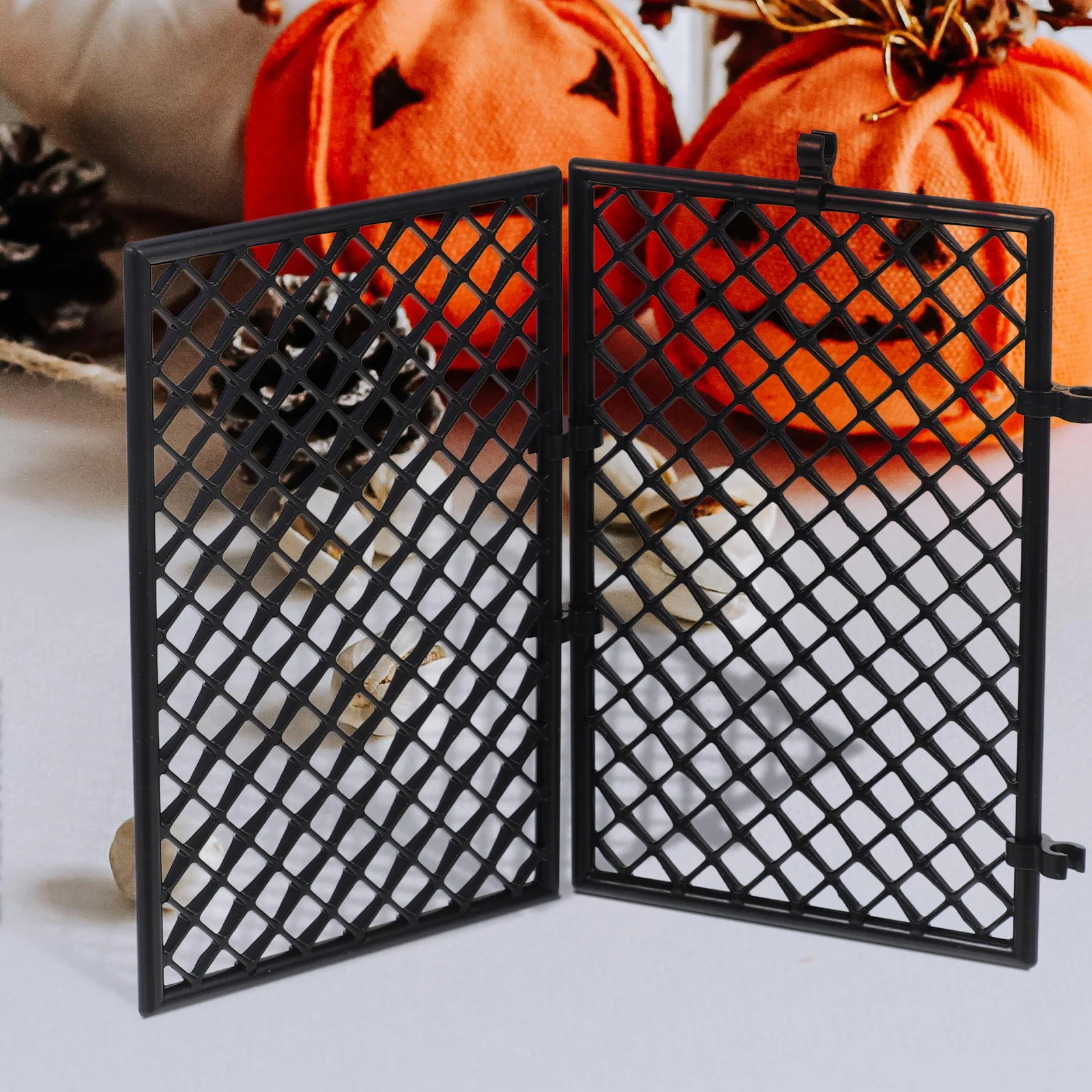 

6 Sets Mini Pot Fence Flower Dollhouse Garden Christmas Tree Accessories Courtyard Black Animal Barrier