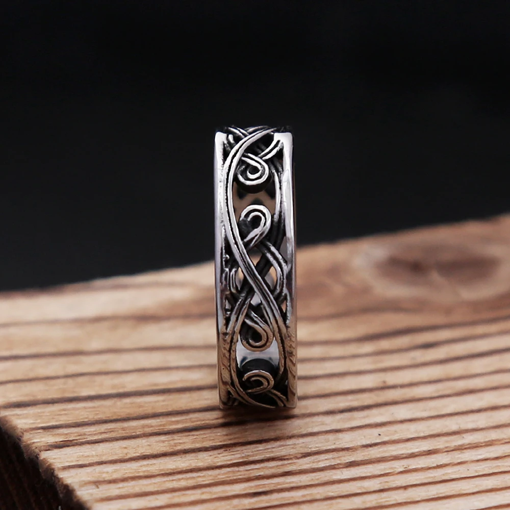 Simple 316L Stainless Steel Hollowed Rings For Men Women Vintage Fashion Tang Glass Pattern Ring Creative Party Couple Jewelry