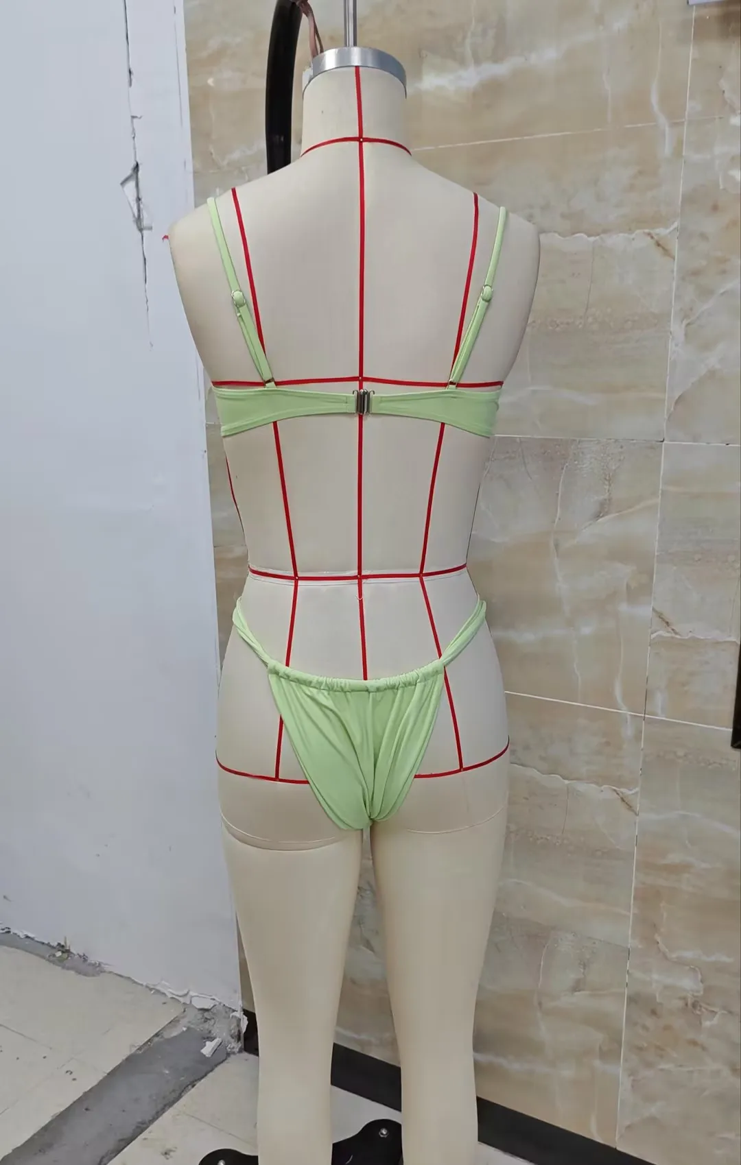 

Women’s Two Piece Outfits Lime Green Ruched Underwire Bikini Set High Cut Swimsuit for Beachwear Summer Vacation