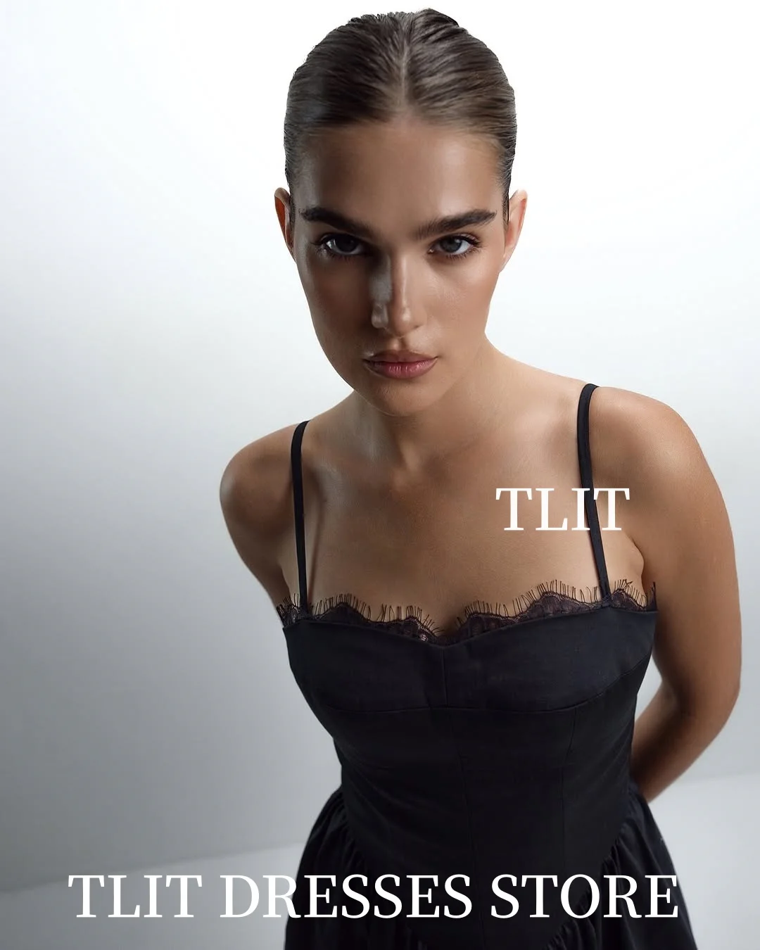 فساتين سهرة أنيقة من TLIT مصنوعة من الحرير الأسود والساتان والدانتيل بدون حمالات وحزام سباغيتي رفيع فساتين حفلات مخصصة