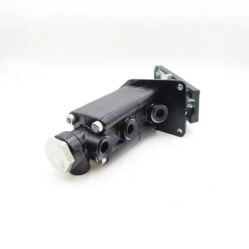 High Quality Brake Valve WA380-3 WA420-3 WA470-3 Parking Brake Valve 421-43-27201 Wheel Loader Brake Control Valve