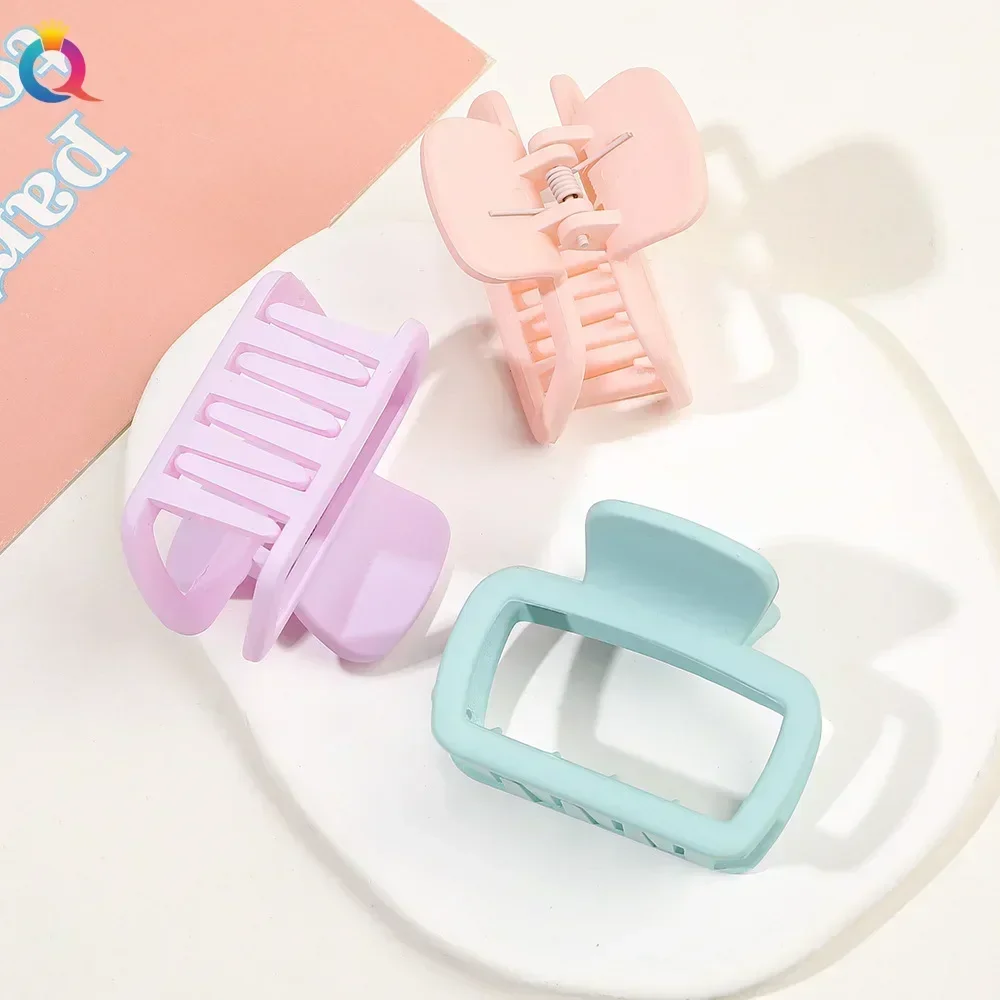 5cm 1pc Simple Solid Color Hollow Hair Clip Small Women\'s Back of Head Hair Clip Shark Clip Holiday Girl Hair Accessories Gift