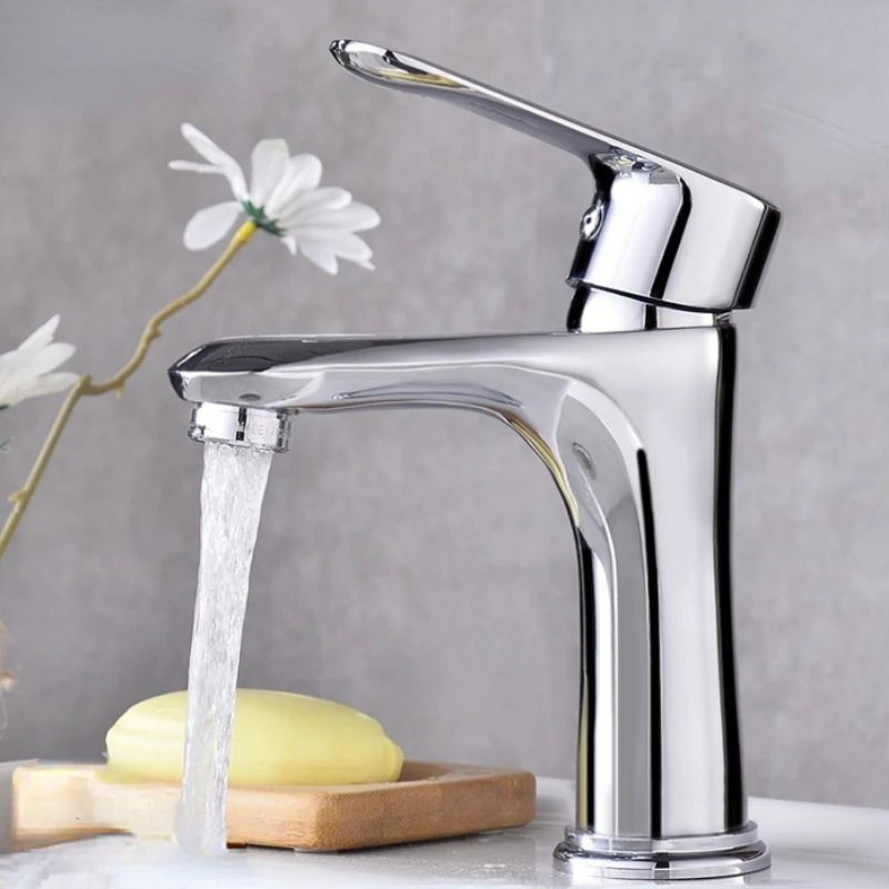 Wash Basin Faucet Hot and Cold Mixing Valve Wash Basin Single Hole Wash Basin Faucet with Hose To Prevent Splash