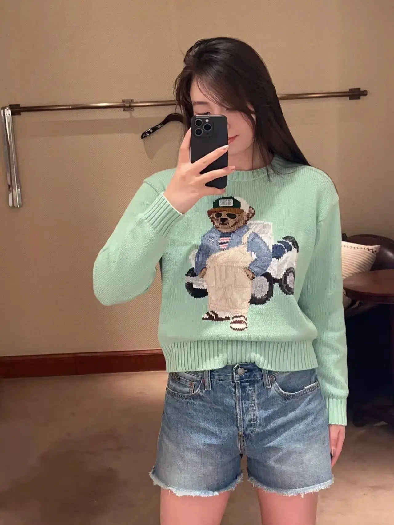 

Женский вязаный свитер осень/зима 202, вышивка маленьким медвежонком, толстовка с круглым вырезом и тяжелым плетением цветов, простая и универсальная