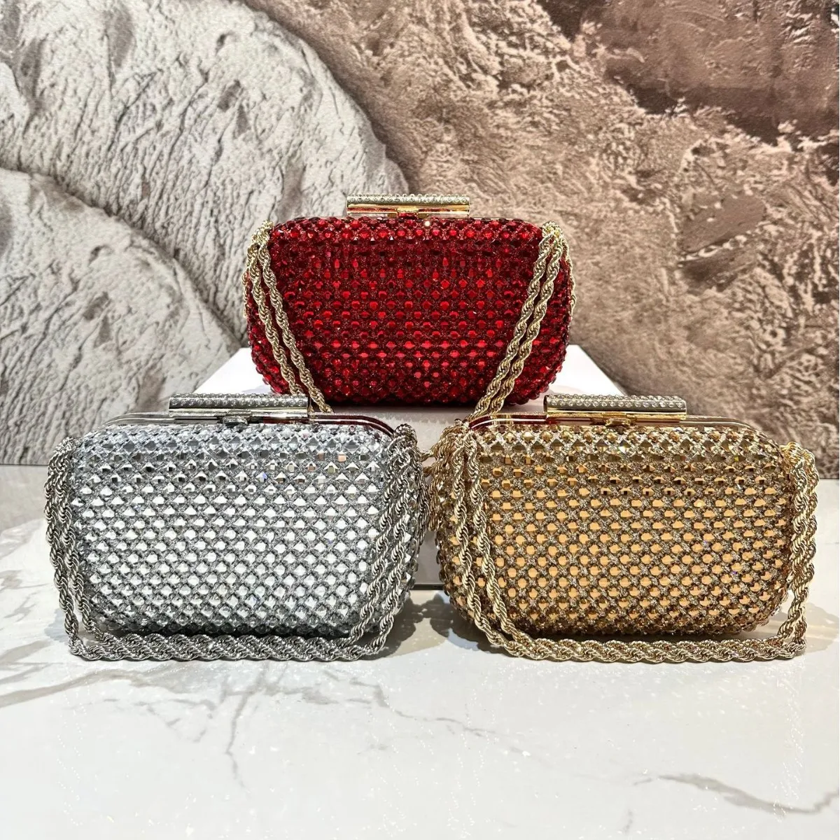 Box Bag, Mini Shoulder Bag, Women's Fashion Diamond-Encrusted Chain, Dinner Bag, Messenger Bag (Single Does Not Sell)