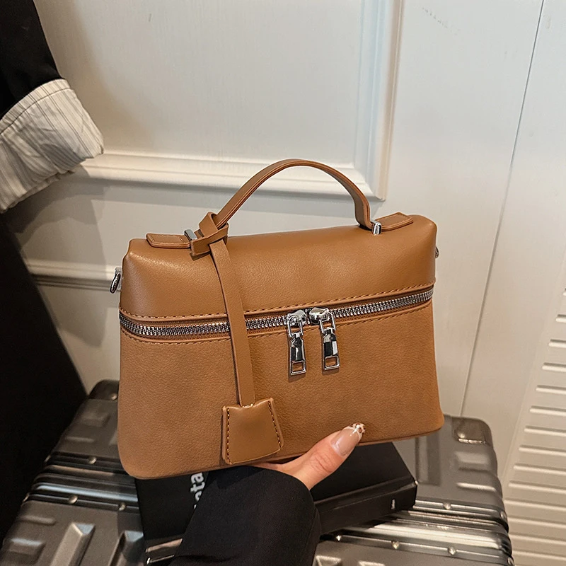 

High-quality textured handbag, simple and stylish, fashionable shoulder bag, versatile crossbody bag for commuting