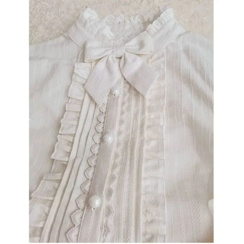 Kemeja Putih Gotik Y2k Lolita Blus Lengan Panjang Flare Renda Ruffle Manis Punk Wanita Atasan Antik Victoria Kawaii Jepang Hitam