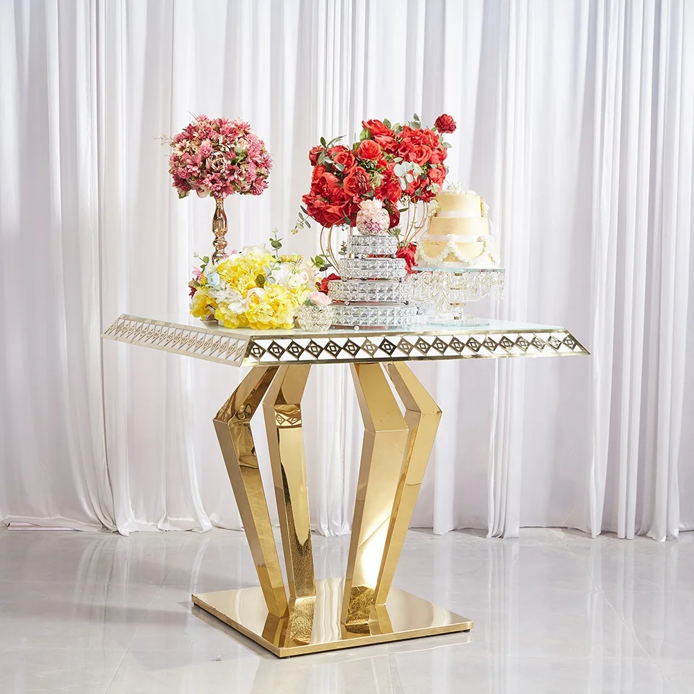 Golden Metal Base Luxury Party Cake Table For Event Advertising New Design Glass Top Banquet Wedding Cake Table