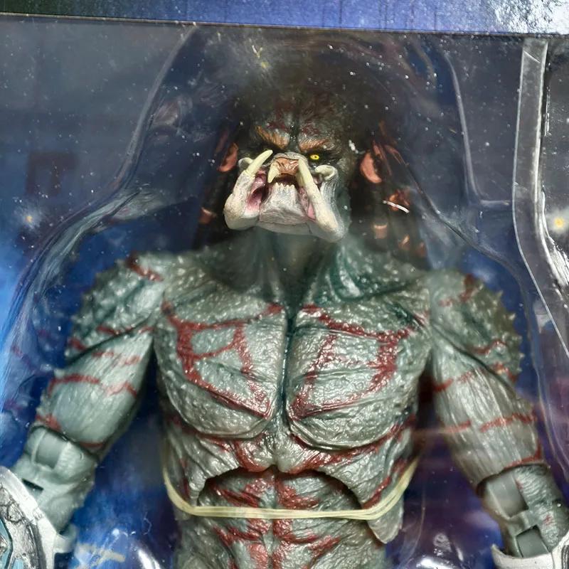 الطبعة الأولى الأصلية لـ Neca Iron Blood Warrior 2018 Movie Ultimate Predator Assassin 10 بوصة نموذج لجسم لعبة الدمية