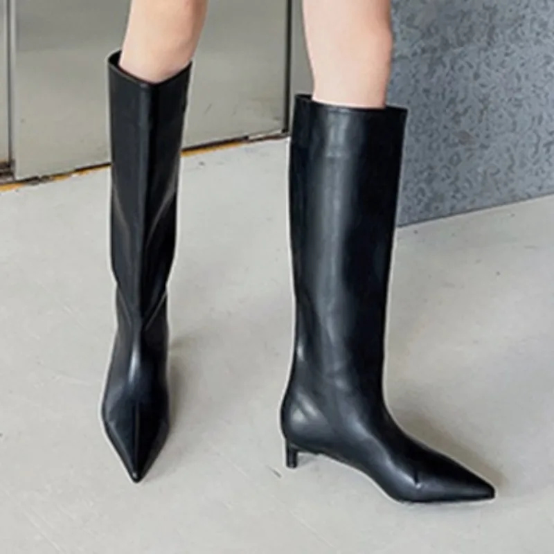 Diseñador de marca 2025 otoño charol Color sólido Botas a media pantorrilla diario hogar Oficina compras Botas altas de un solo paso Botas Mujer