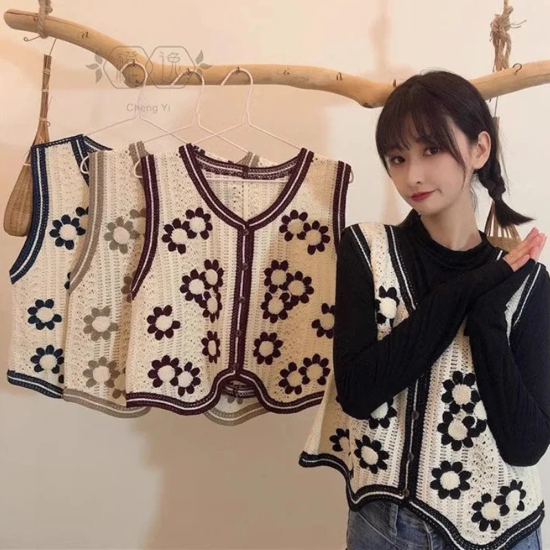 

Floral Crochet Waistcoat for Women Sheer Button Front Sleeveless Open-knit Top Teen-girl Summer Boho Vacation Outfit