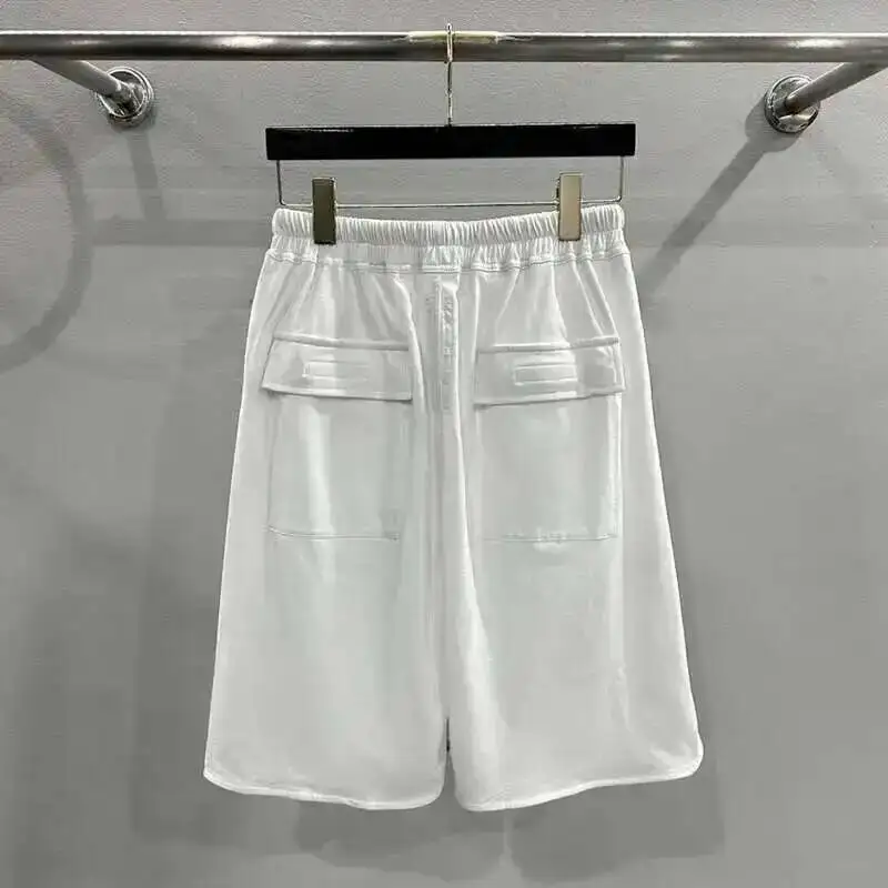 High Quality Double Pockets Design White Shorts For Men 2026 New Elastic Waist Wide Knee Five Point Pants 2N7SI