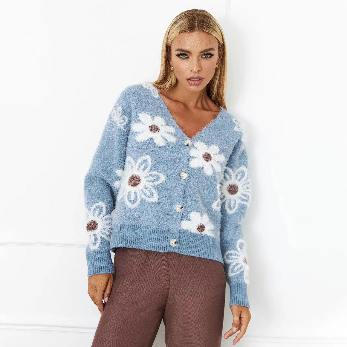 

Women Cardigan Warm V-neck Velvet Jacquard Sweaters Autumn Winter Loose Female Clothes Ladies' Solid Color Knit Coat Tops 2025
