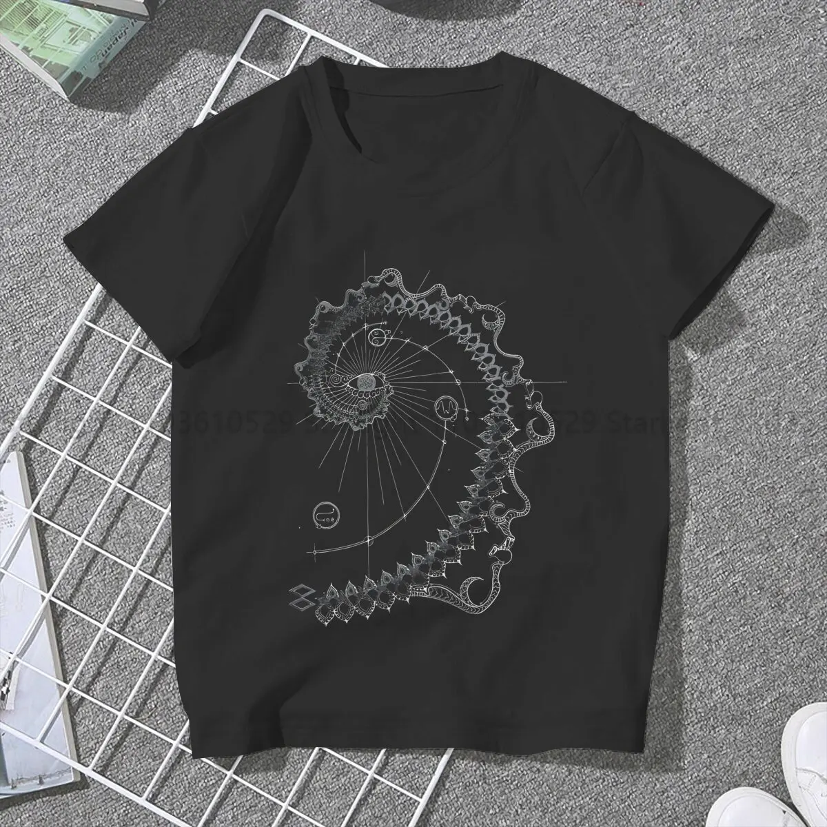 Fractal Of A Multitude Of Spiralling Faces Women TShirt Fibonacci Sequence Golden Ratio Girls Tops O-neck Polyester T Shirt