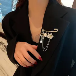 Pearl Brooch for Woman High-end Women's Luxury Pin Fixed Clothing Chest Flower Accessories Versatile Brooches