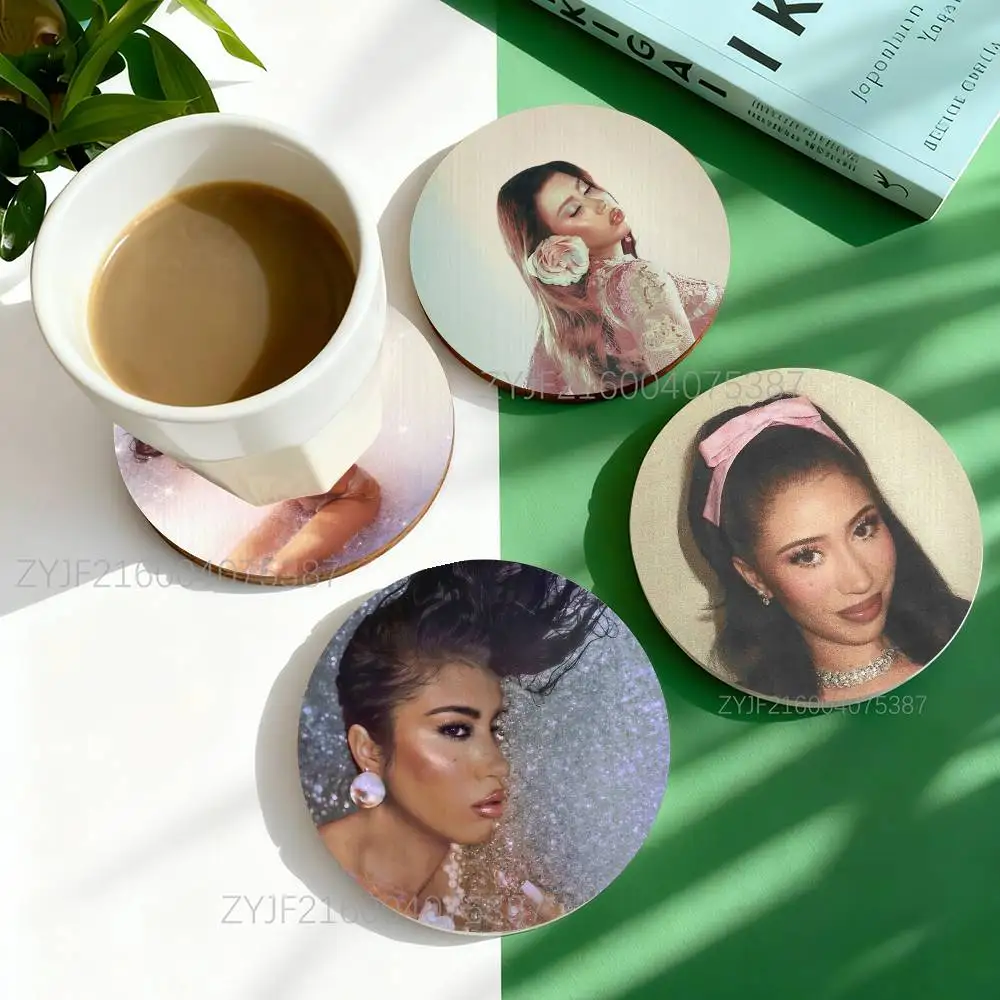 

K-Kali U-Uchis Sincerely Round Wooden Coasters Heat Resistant Non-slip Drink Cafe Decoration 2D Flat Color Print Coasters Set