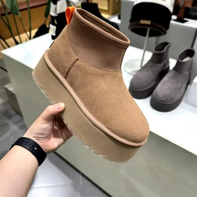 

2024 Winter Classic Women's Snow Boots Leather Wool Warm Mini Platform Shoes Slippers Ultra Mini Luxury Brand Boots
