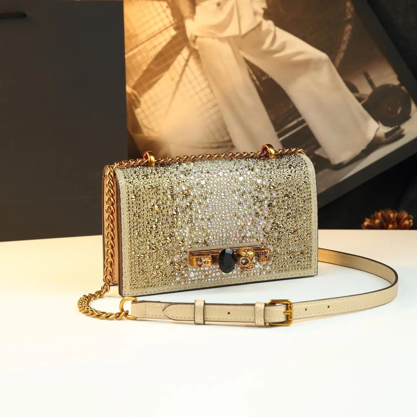 

Popular Classic Elegant Leather Ladies Handbag Crossbody Bag Luxury Designer Large Capacity Stylish Vintage Diaper Bags