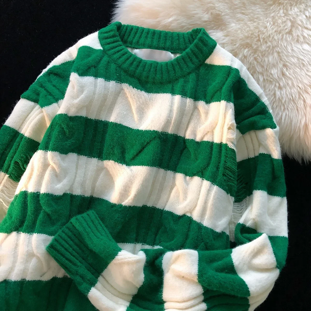 

2023 Men's Striped Retro Sweater Autumn and Winter Design Loose Sweater