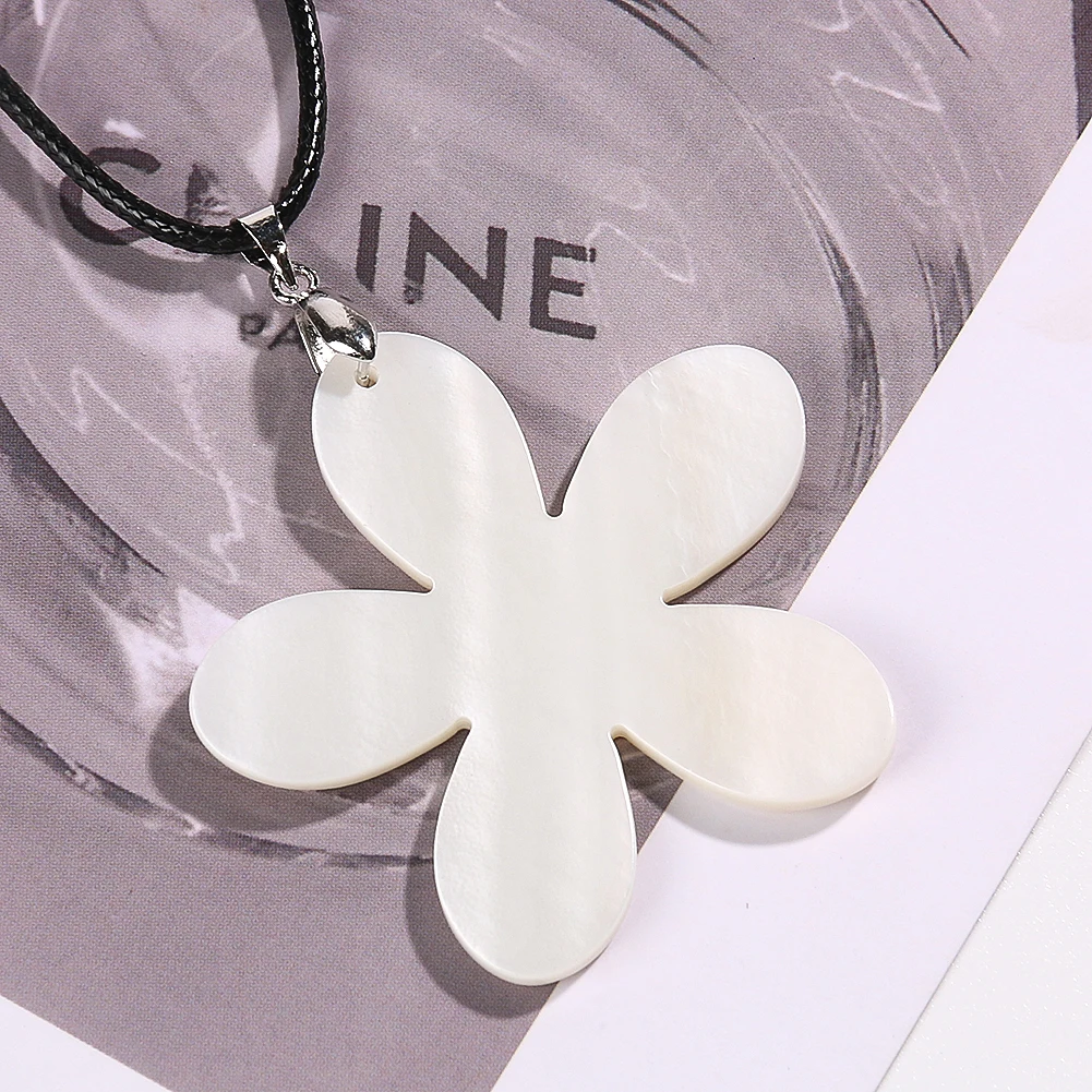 White Shell Flowers Luster Natural MOP Clavicle Chain Necklace Daisy Petal Wedding Elegant Bride Choker Pendant Jewelry Gifts