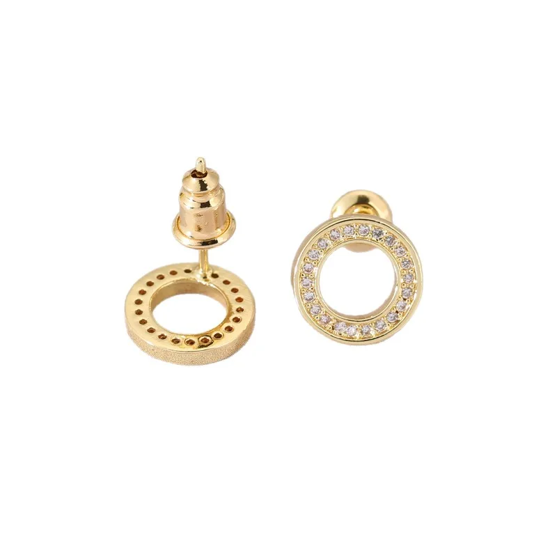 

Circular hollow ear clip, simple and super sparkling ear studs, fashionable and niche, exquisite and luxurious earring for women