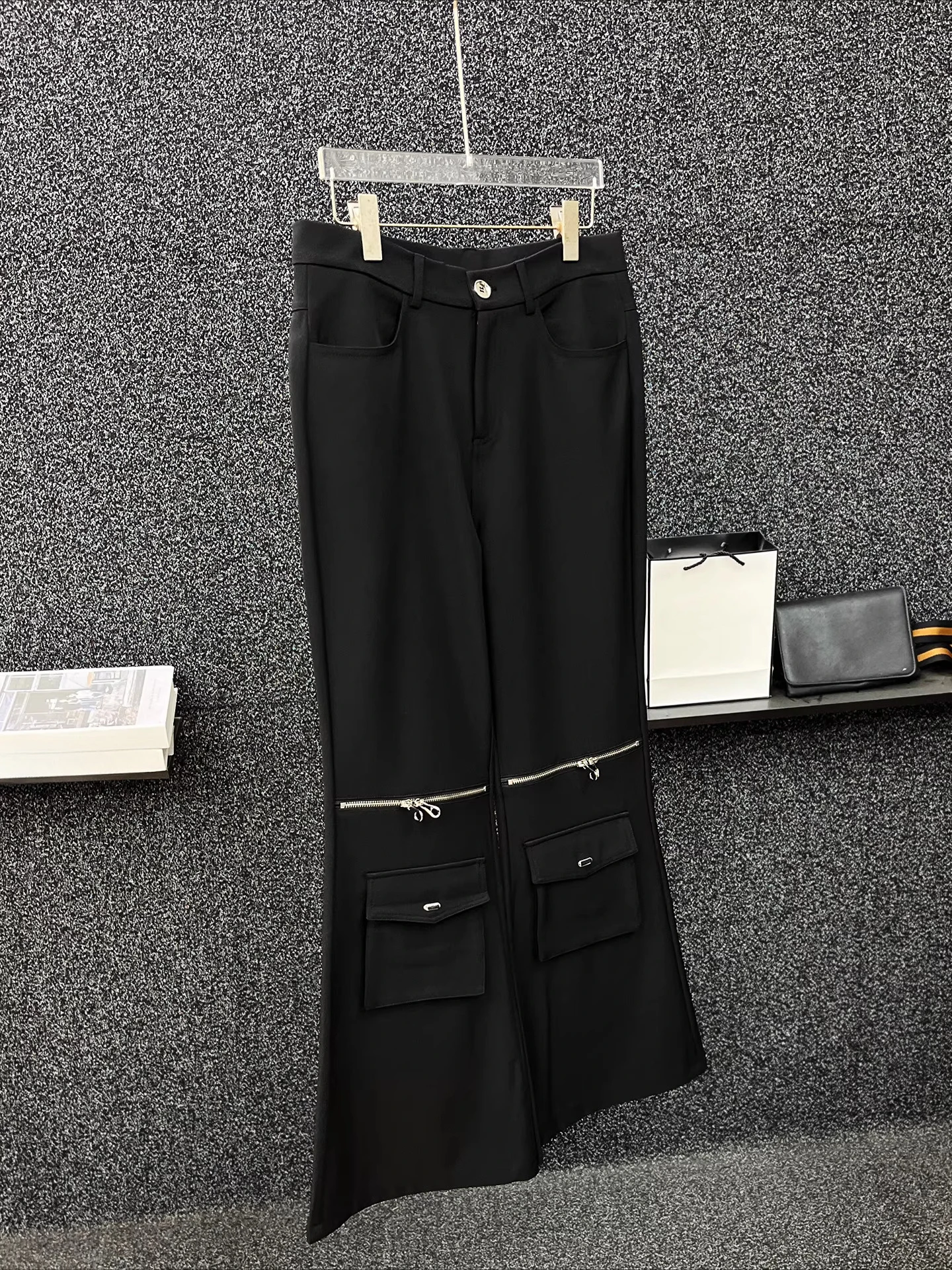 Men's 2025 Autumn New High-end Multi-pocket Cargo Pants Zipper High Street Fashion Versatile Trousers Loose Micro Flared Pants