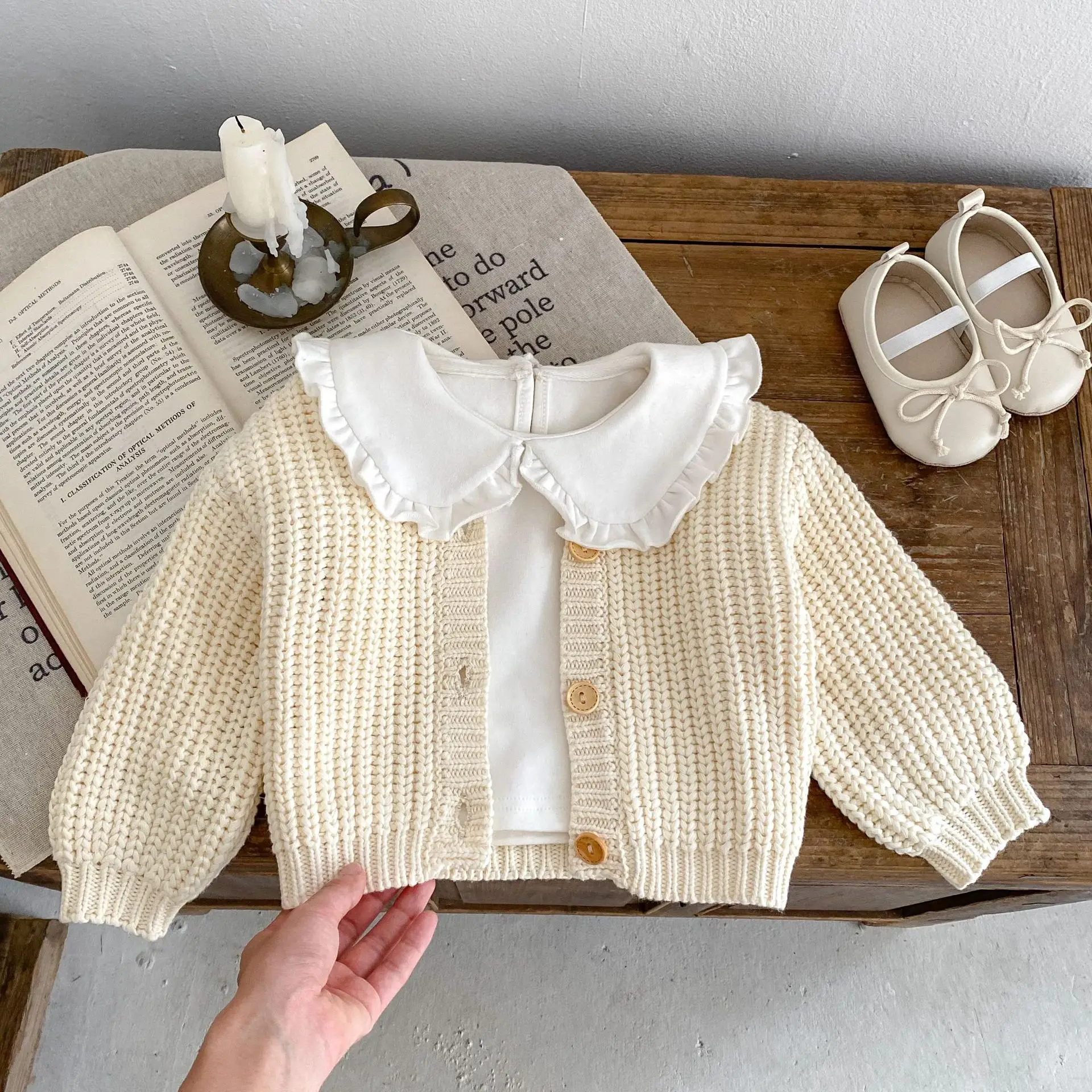 INS Spring and Autumn Season Internet Celebrity Style Male and Female Babies Baby Bead Ground Thick Needle V-Neck Coat Newborn L