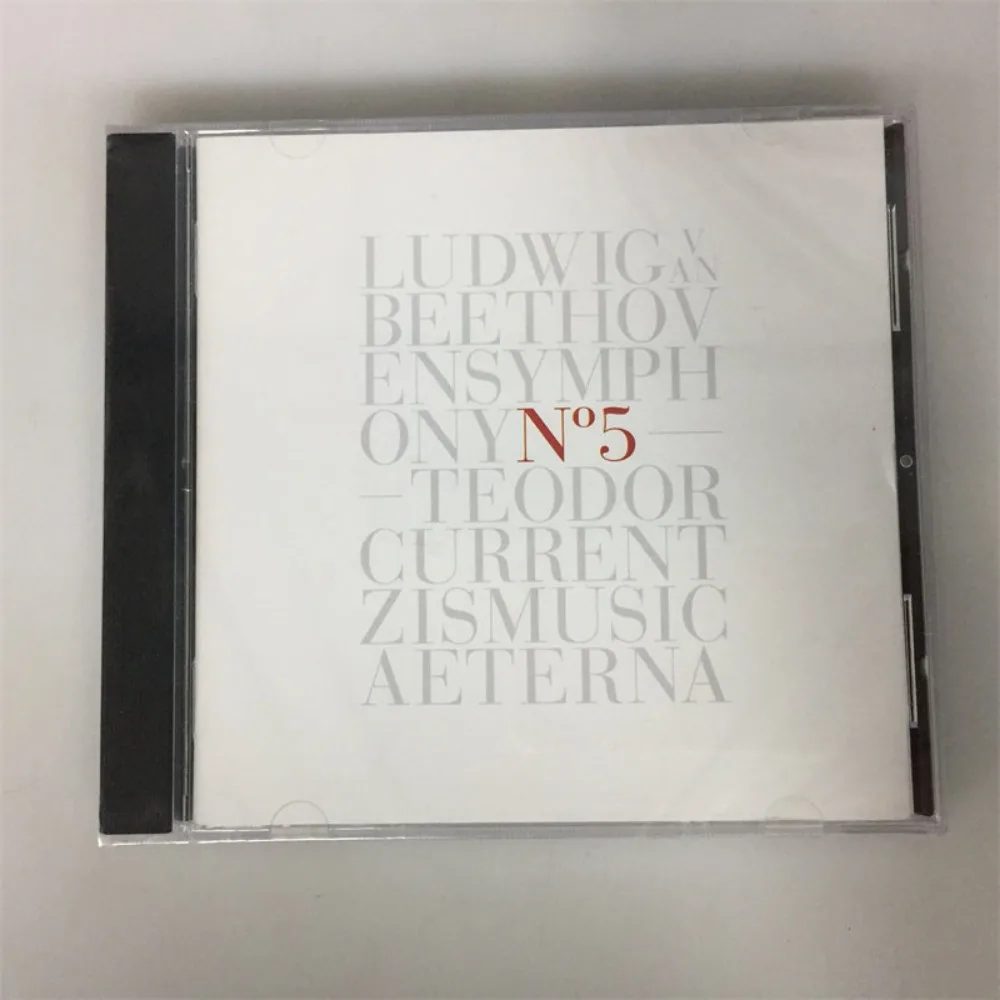 CD 'Symphonie N°5' Puissant, époque romantique classique, performance orchestrale classique, enregistrement en grand studio, intense et dramatique