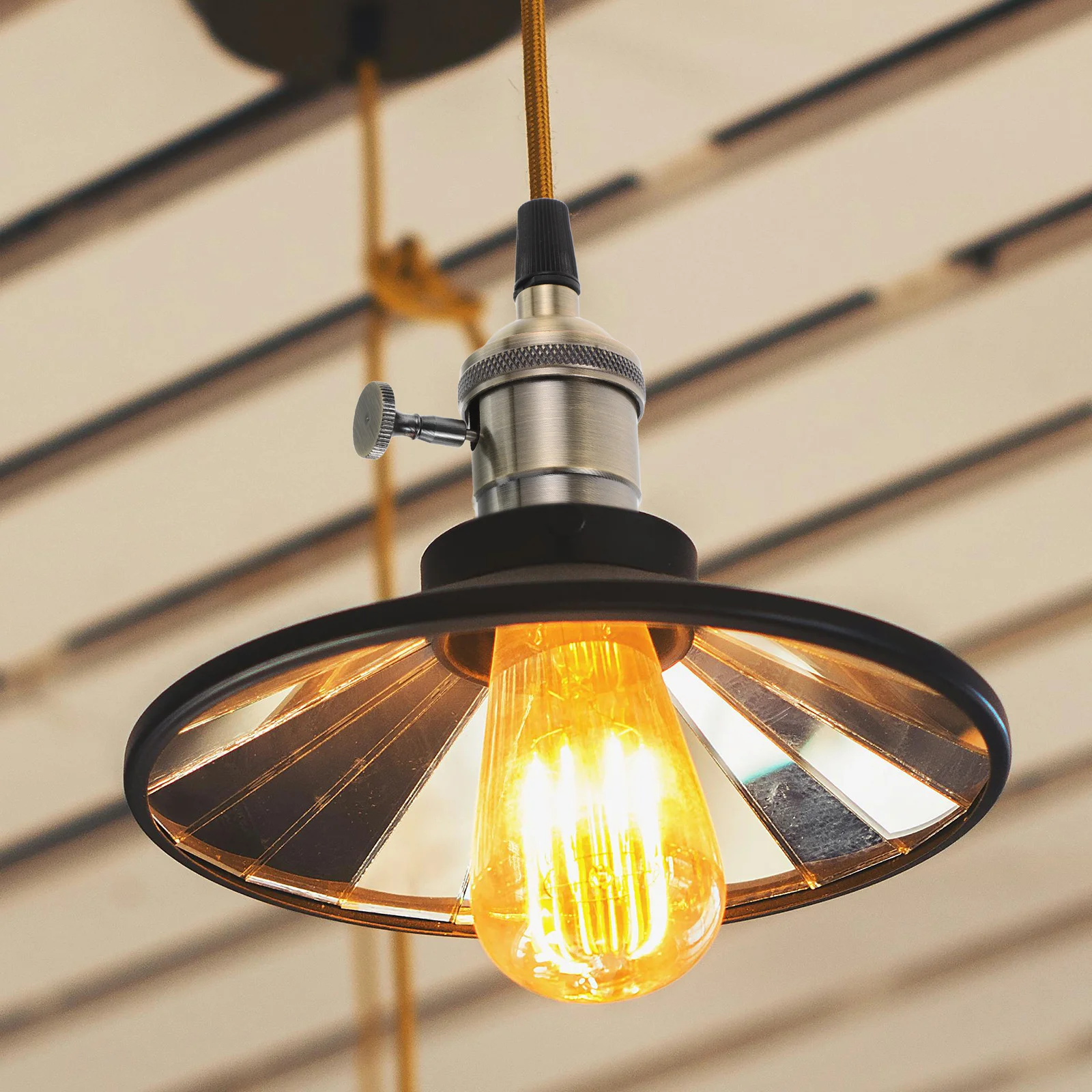 

Vintage Metal Pendant Lamp Holder E27 Screw Base Light Socket Replacement Retro DIY Lighting Fixture Switch Socket