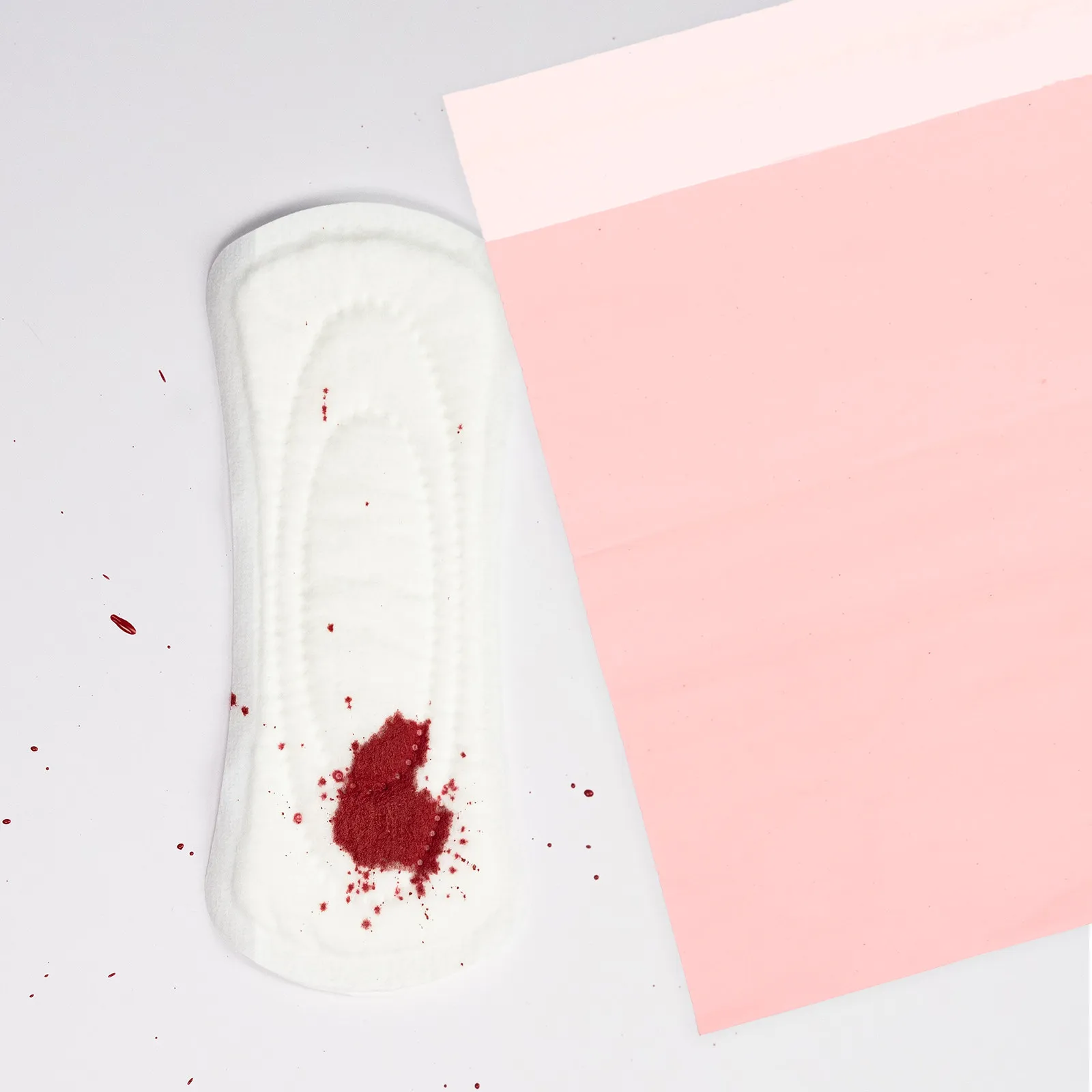 50Pcs Self-Seal Sanitary Bags Heavy-Duty Menstrual Pouches Explosion-Proof Edges Tampon Disposal Courier Bags for Period