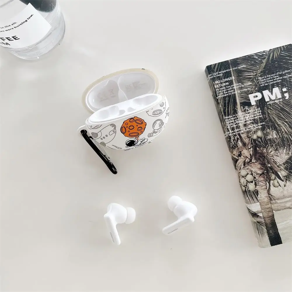 حافظة سماعة الرأس لهاتف Huawei Freebuds 6i (إصدار 2024)، غطاء لرااد الفضاء الكرتونية اللطيفة لرجل الفضاء الكريستالي مع خطاف