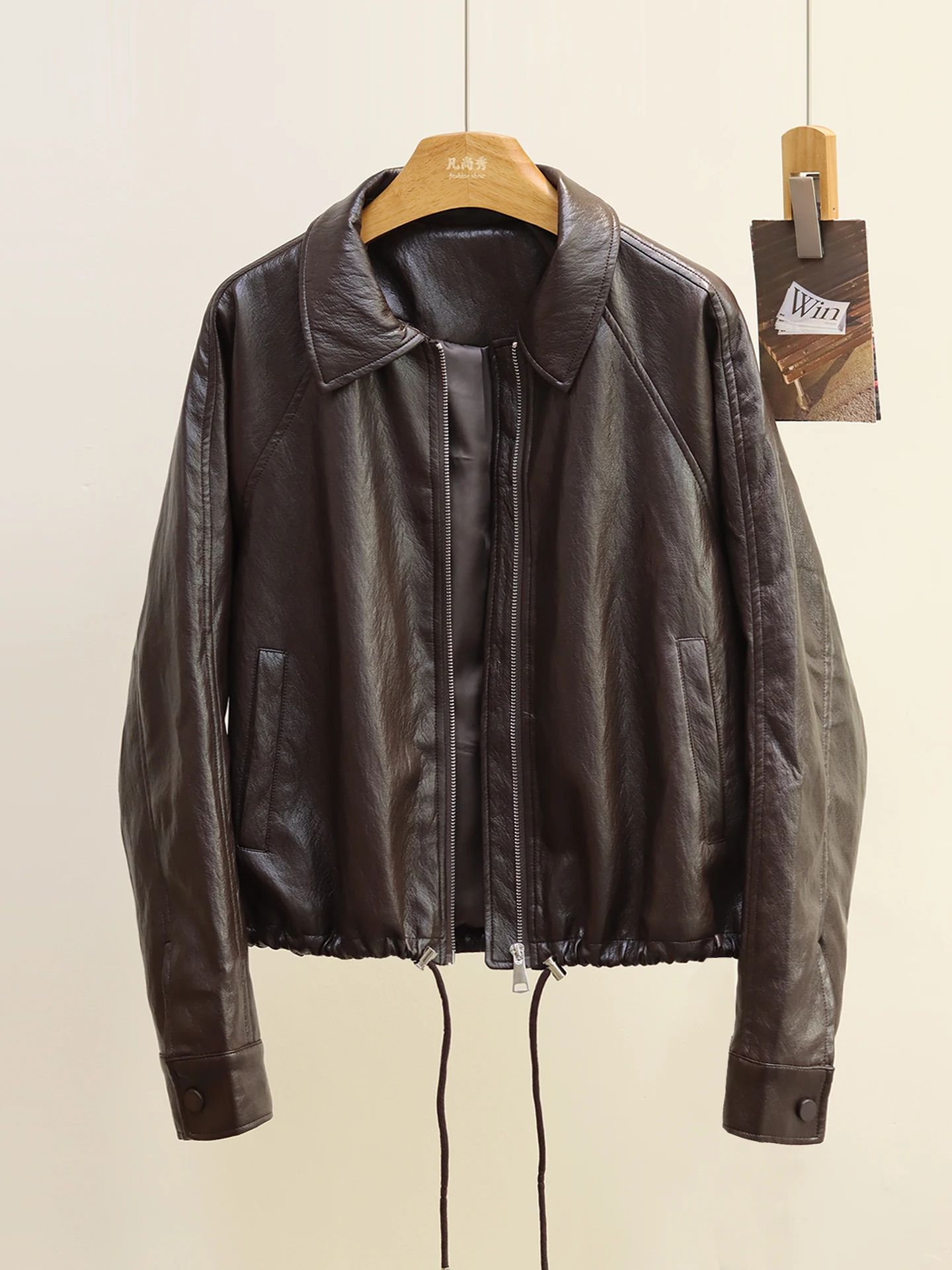 Jaket Kulit Wanita Kelas Atas Ms. Qian Brown, Model Korea Terbaru Musim Gugur 2025, Gaya Retro, Jaket Kulit Motor, Model Longgar, Panjang...