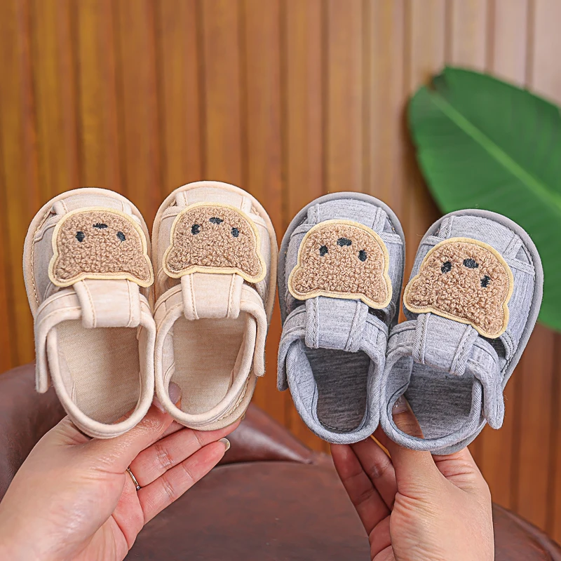 Spring, Autumn, and Summer Baby Walking Shoes, 0-1 Year Old Rubber-Soled Cartoon Fashion Sandals for Boys and Girls, Suitable for Both Indoor and Outdoor Use
