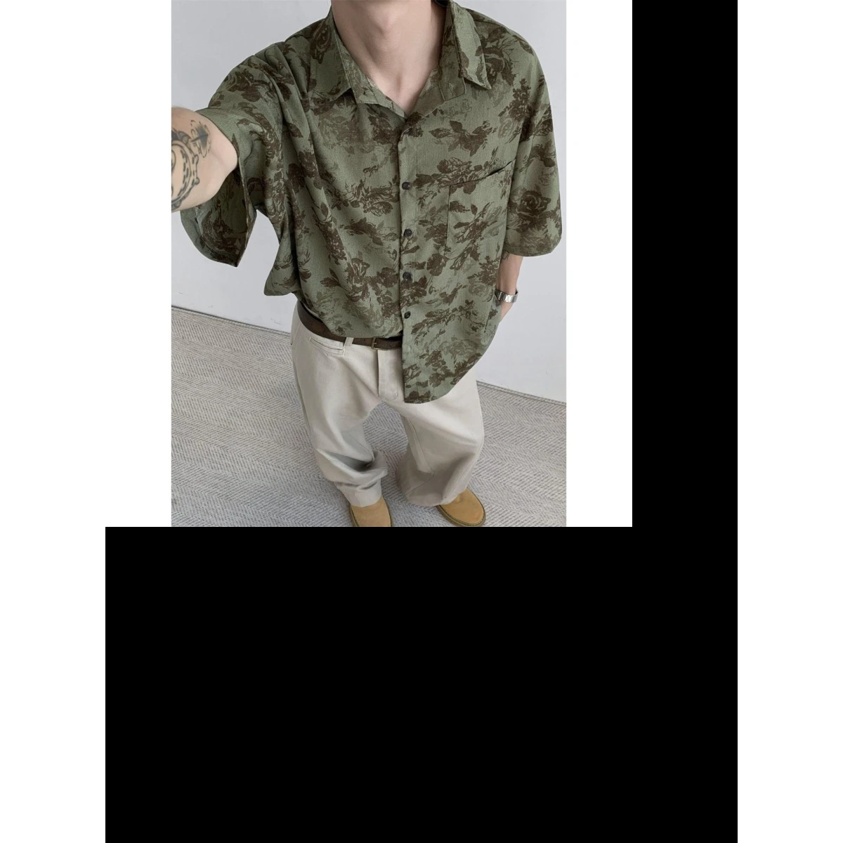 

Мужская летняя повседневная футболка свободного кроя в стиле ретро с цветочным принтом из ледяного шелка, в стиле Hong Kong Sle Chic, для пляжного отдыха