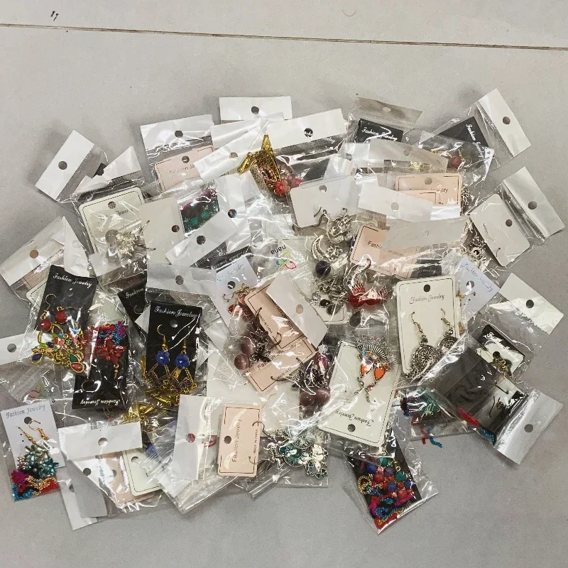 

Случайный 1/10/30/50 шт. модный комплект ювелирных изделий, ожерелье, серьги, кольца, браслеты, кулон, женский модный аксессуар вперед