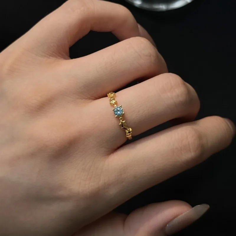 خاتم الزركون المرصع بالذهب العتيق من القرون الوسطى بتصميم متخصص وخفيف الوزن وحلقة مفتوحة على شكل نجمة راقية