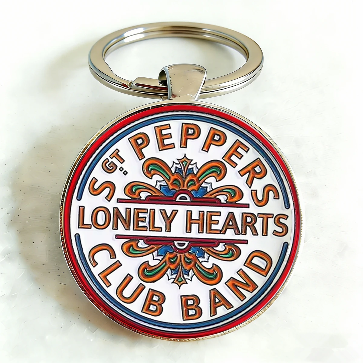 1Pc Sgt Peppers Lonely Hearts Club Band Keychain Glass Cabochon 2D Metal Key Ring Rock Music Fan Souvenir Keyring Holder