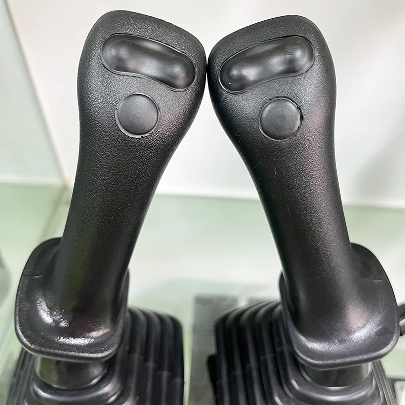 For Doosan Control DX260 DX225LC Joystick Valve DX225 Joystick Pilot Valve Assembly Excavator Cabin Operating Rubber Handle