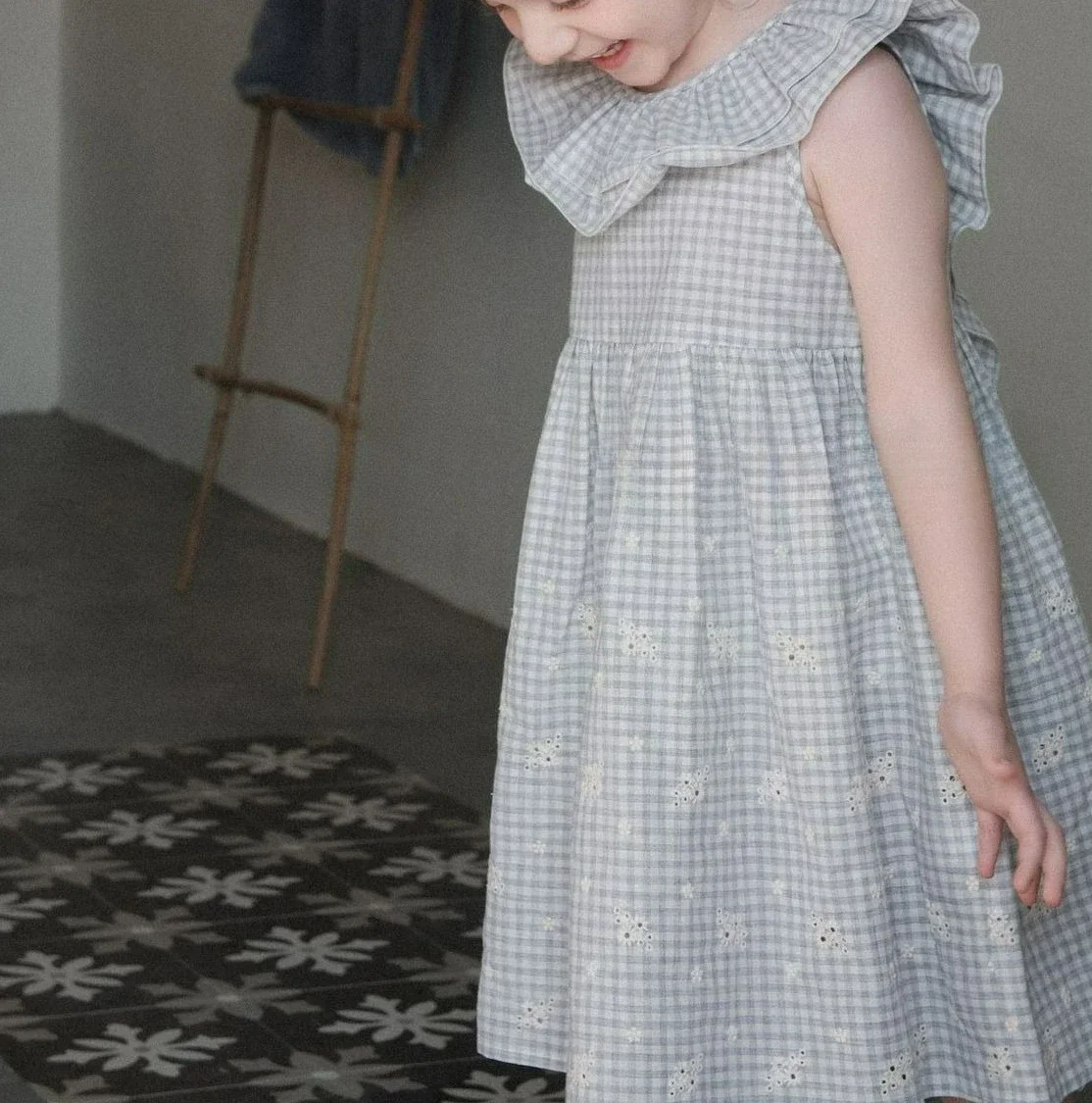 Girls' Dress 2025 Summer New Children's Checkered Floral Vest Dress Girls' Lotus Leaf Collar Sweet Princess Dress
