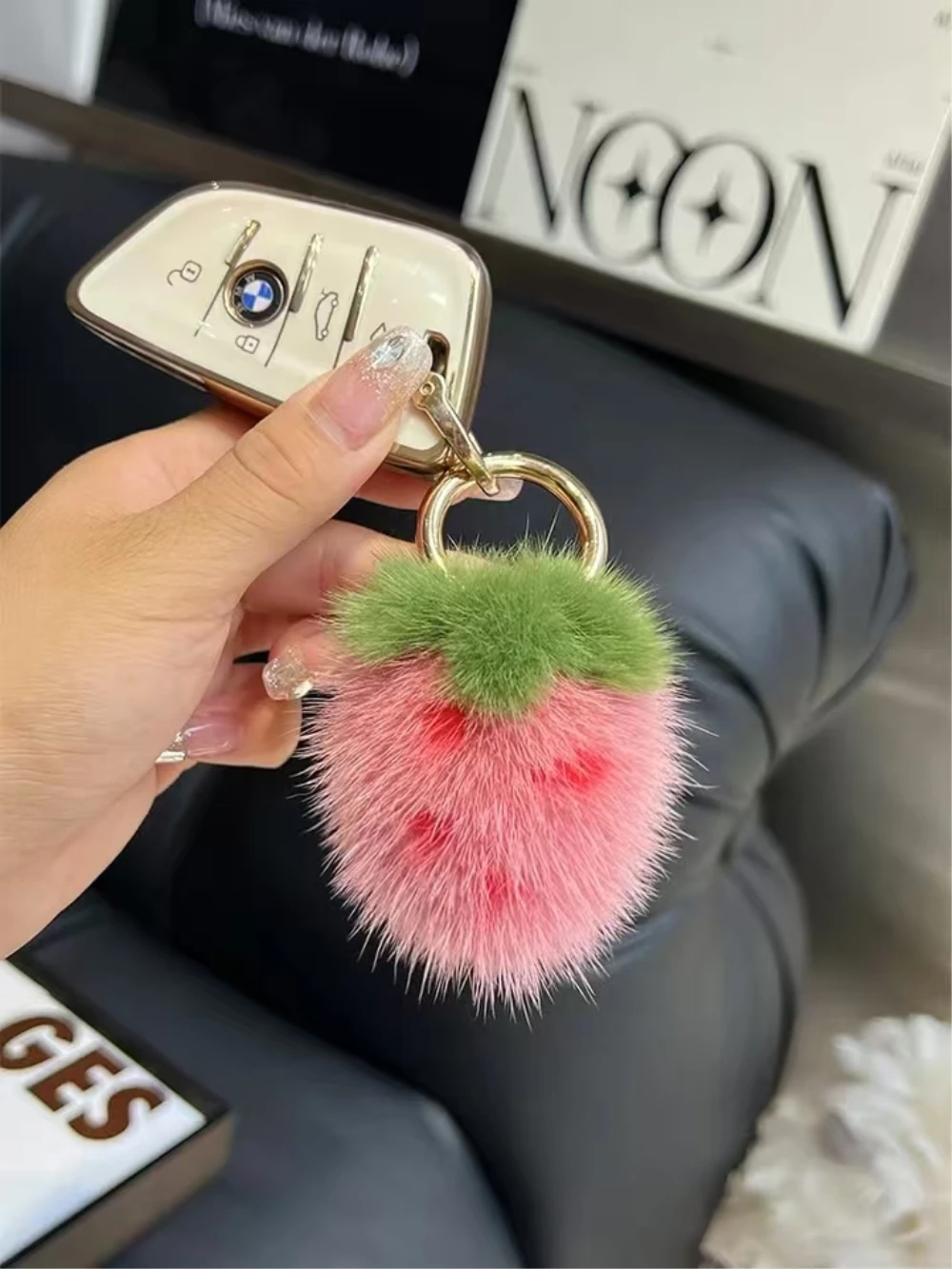 Mini Cute Strawberry Real Mink Fur Key Chains Plush Ball Toy Women's Bag Charm Ornaments Car Keyring Trinkets Cell Phone Pendant