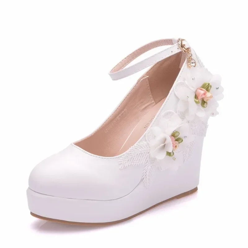 Women Pumps Spring Brand Design Lace Round Toe Buckle Strap PU 10CM Wedges High Heels Flower High Quality Women Shoes White