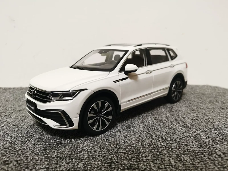 1:18 scale TIGUAN L 2022 car Model SUV Alloy Collectible Gifts Souvenir Toys