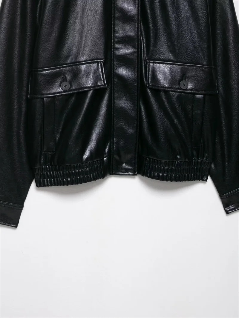 سترة نسائية خريف جديد 2025 سترة منفوخة من الجلد الصناعي بأكمام طويلة سوداء غير رسمية وبساطة أنيقة