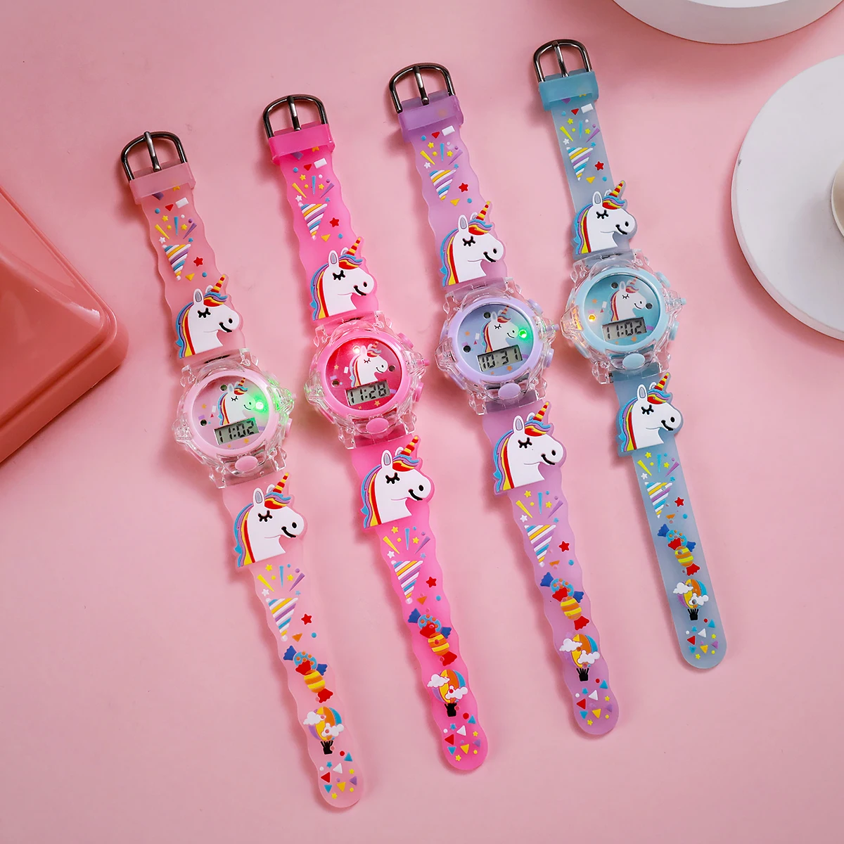 ساعة متوهجة بنمط حفلة وحيد القرن كرتونية لطيفة للأطفال، مناسبة للارتداء اليومي وهدايا المهرجانات