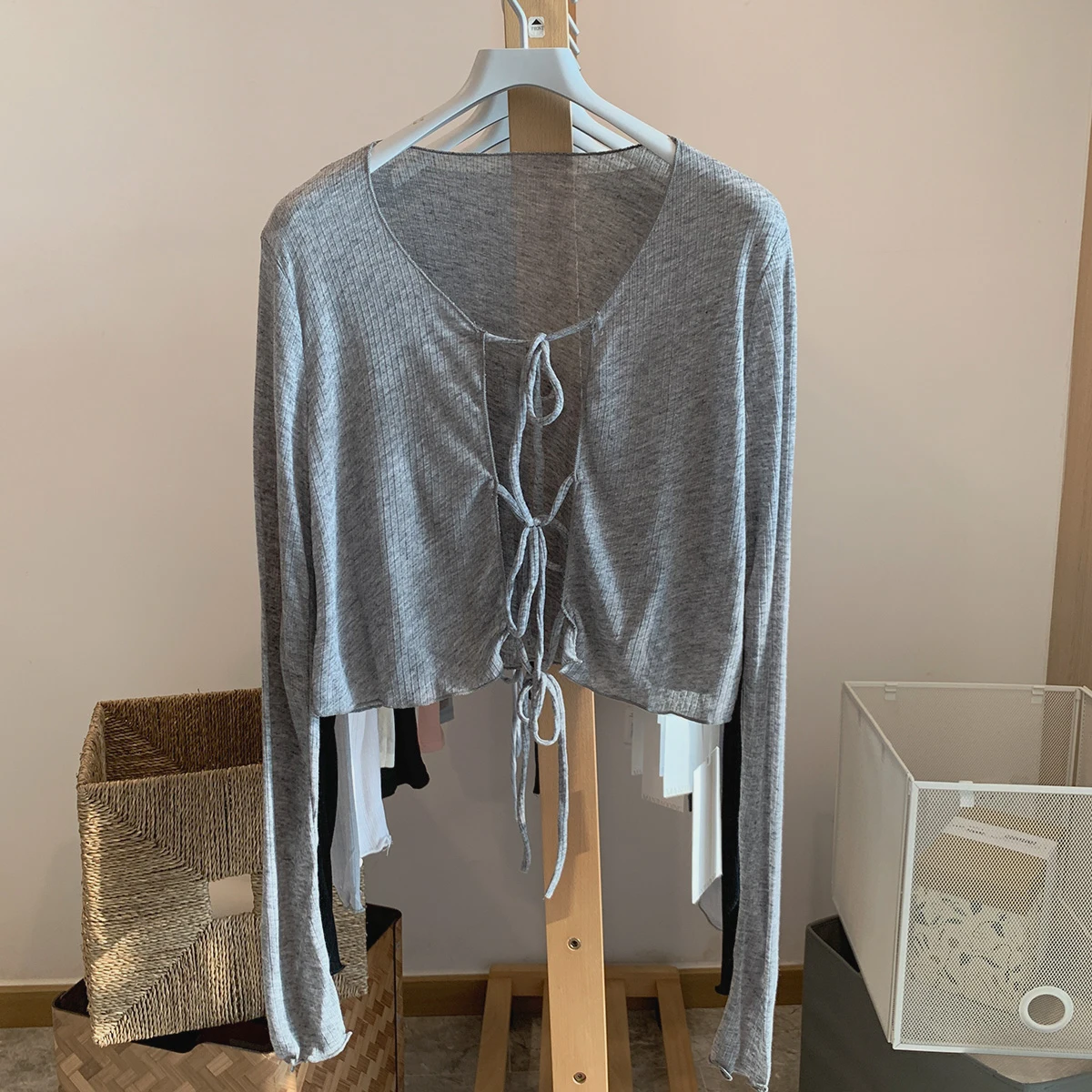 Cárdigan de punto fino para mujer, moda Primavera Verano, abrigo protector solar de manga larga con cordones, Tops cortos lisos simples y versátiles