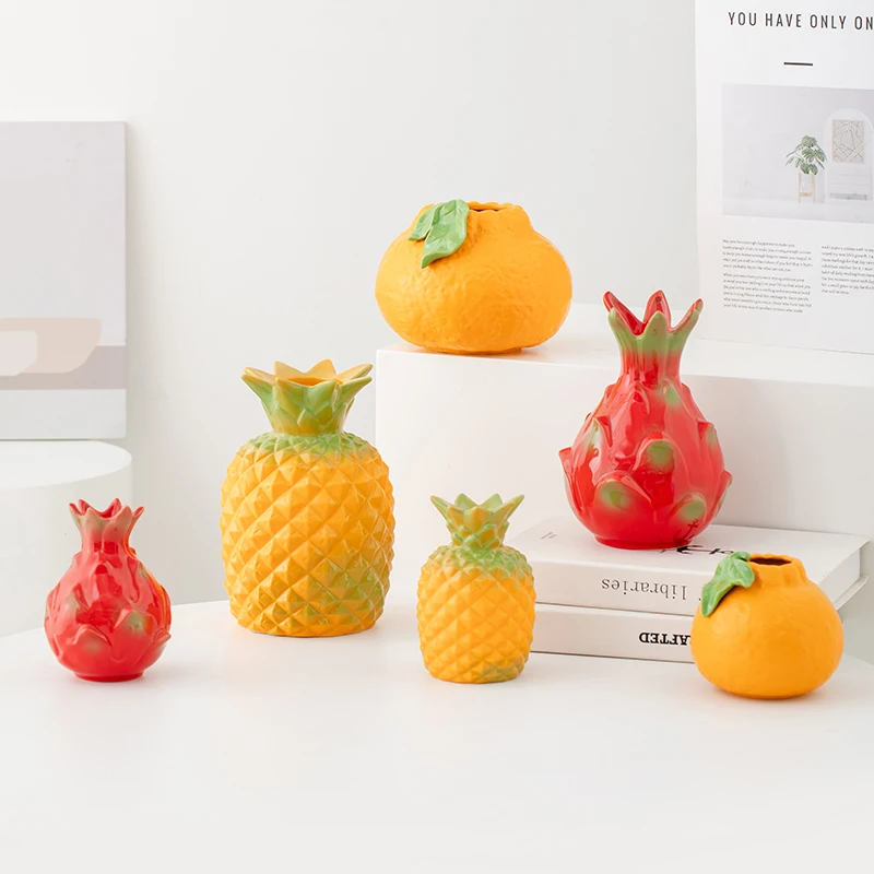 

Fruit ceramic small flower vase - Unique design for small-scale use. Suitable for decorating the living room with flower arrange