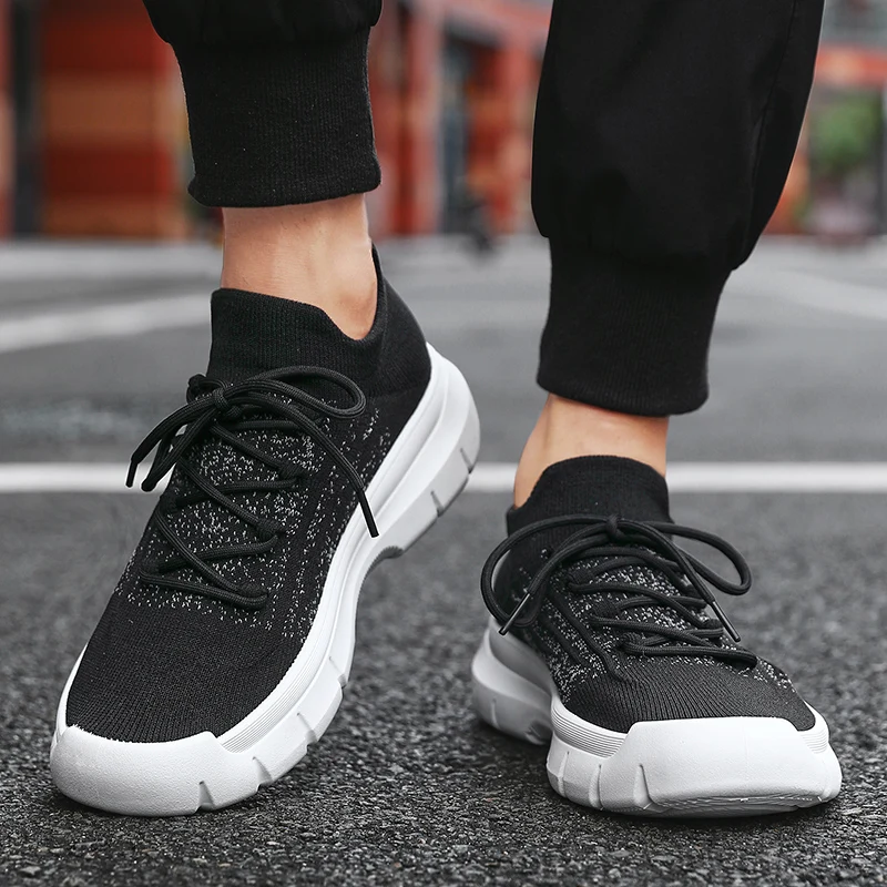 

Sock shoes, summer couple breathable men's shoes, flying woven sports shoes, casual shoe covers, mesh surface, one foot running